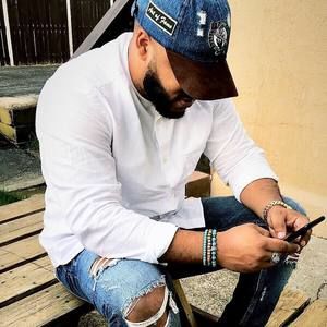 Meet your Posher, Alexander